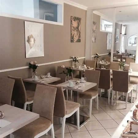 Hotel Ruc Cannes